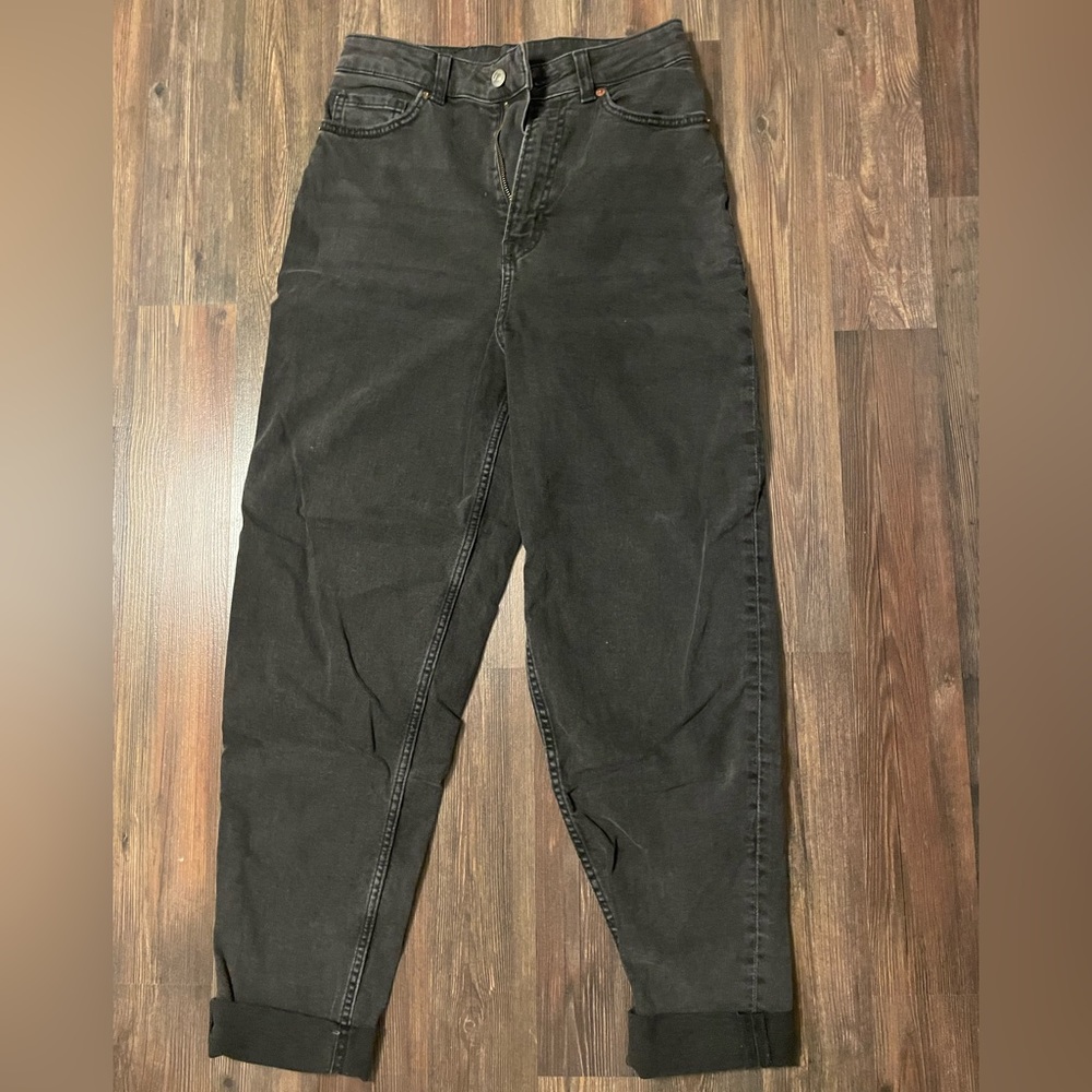 H&M (DIVIDED) Dark Grey Jeans size 4